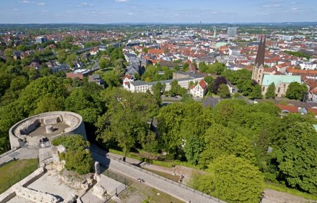 Bielefeld von oben - Blick von der Sparrenburg auf die Bielefelder Innenstadt