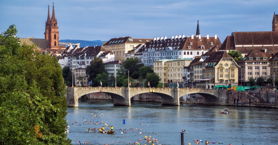 Rheinschwimmen in Basel
