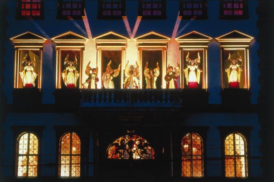 Der Augsburger Christkindlesmarkt vor dem Renaissance-Rathaus