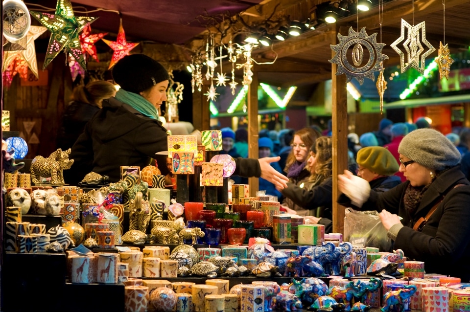 Freiburger Weihnachtsmarkt Verkaufsstand