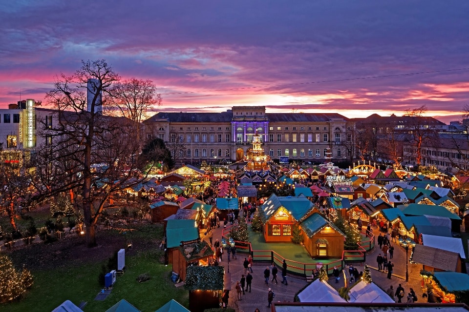 Karlsruher Christkindlesmarkt | Besuchen Sie den Fliegenden Weihnachtsmann