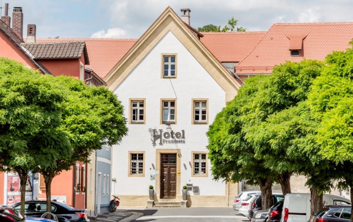 Frontansicht Hotel Fronfeste