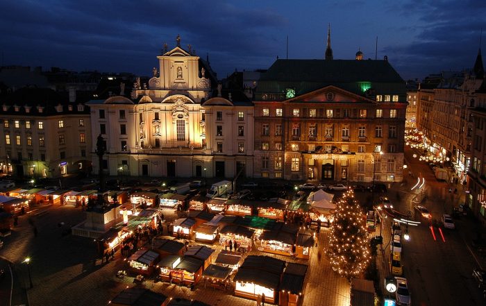 Weihnachtsmarkt im Hof, Wien - Weihnachtsmärkte in Österreich
