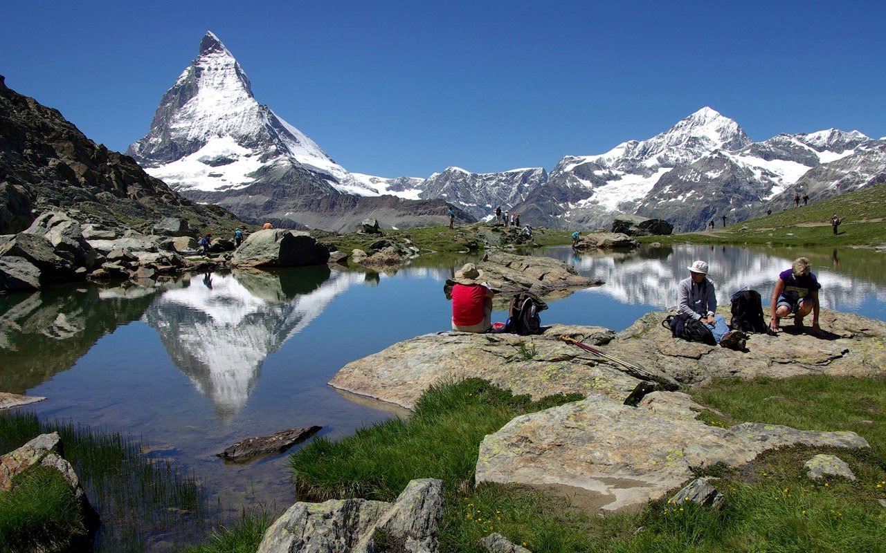 Blick zum Matterhorn im Sommer