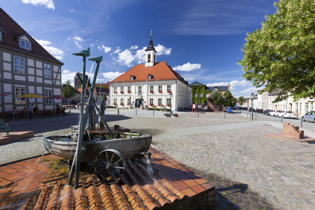Marktplatz mit Rathaus in Angermünde - Uckermärker Landrunde