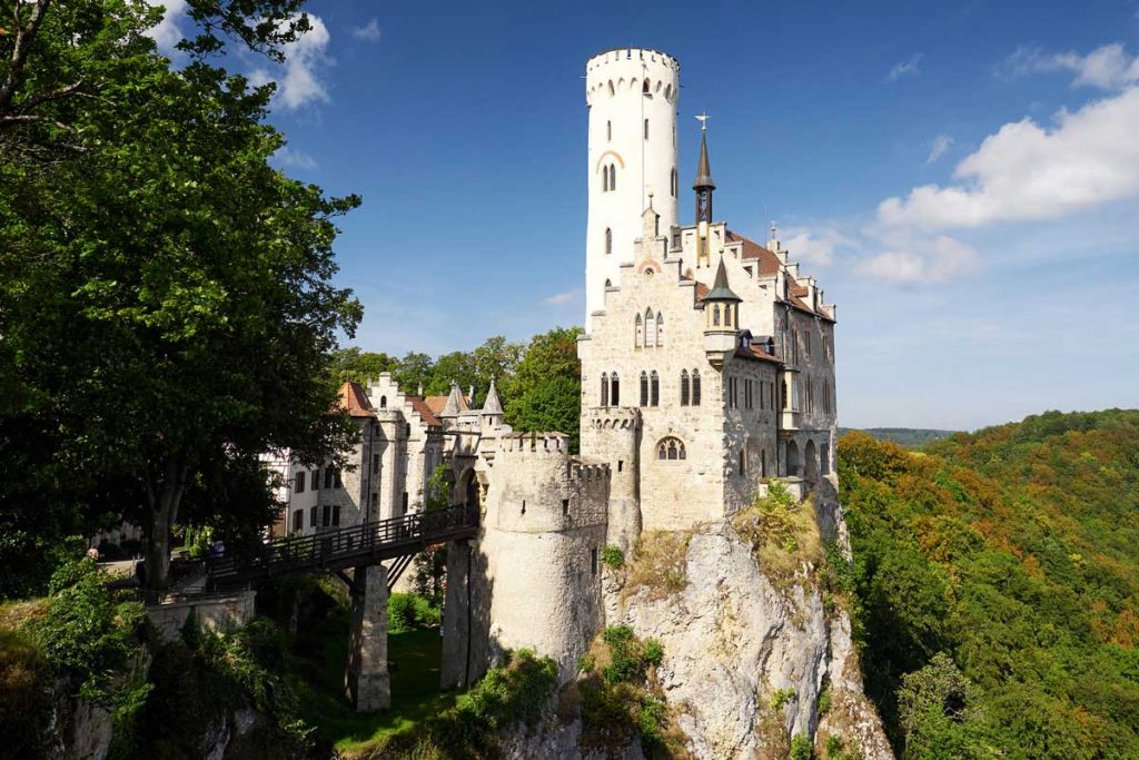 Schloss Lichtenstein auf der Schwäbischen Alb - Burgen und Schlösser