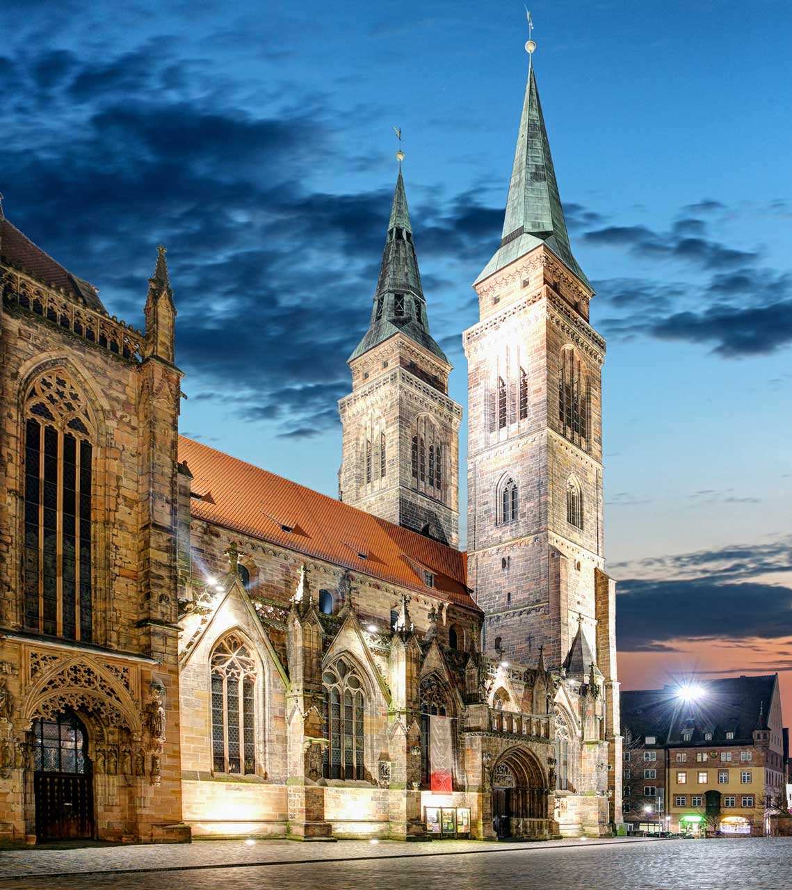 Lorenzkirche Nürnberg - fotolia.com