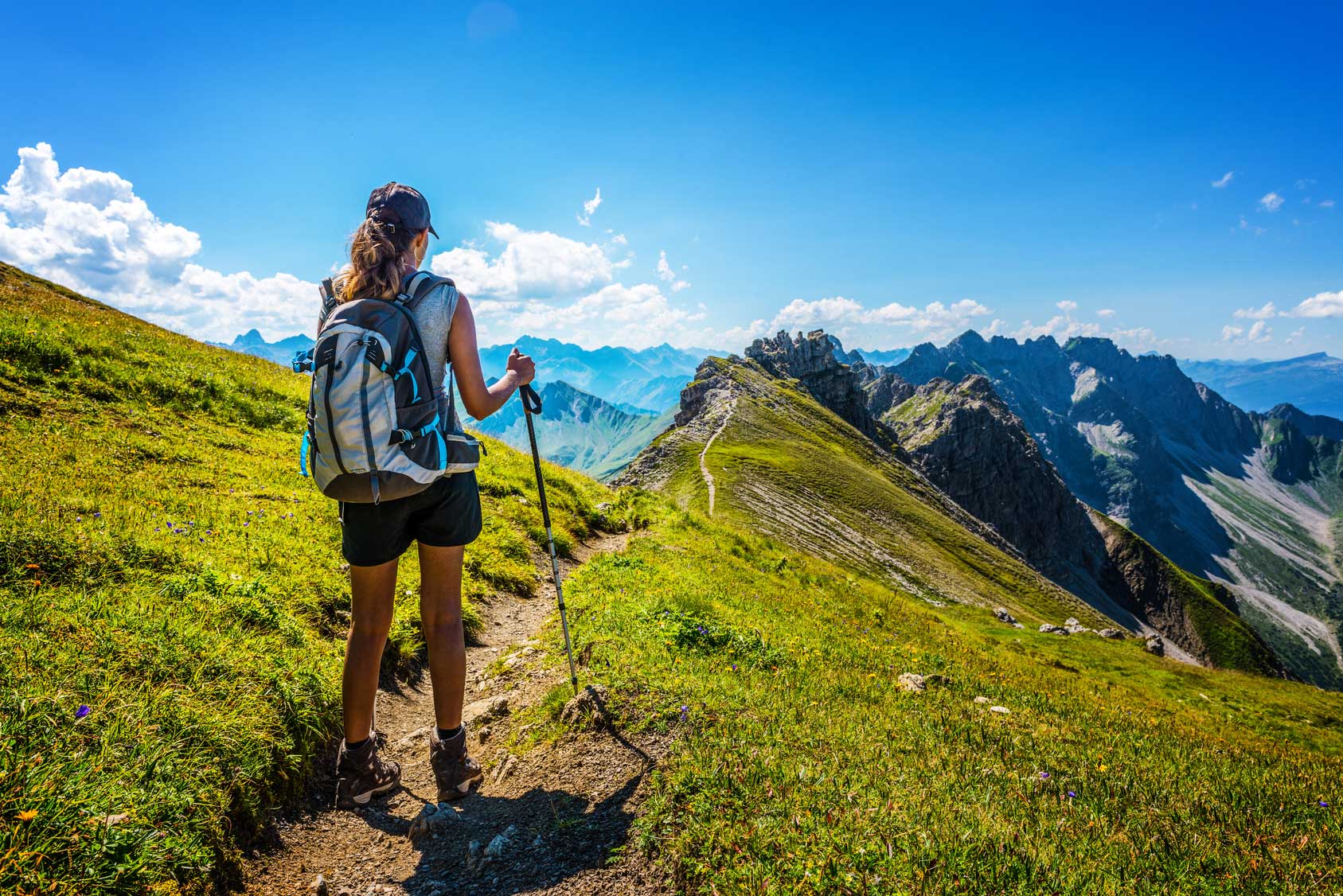 Wanderin in den Alpen