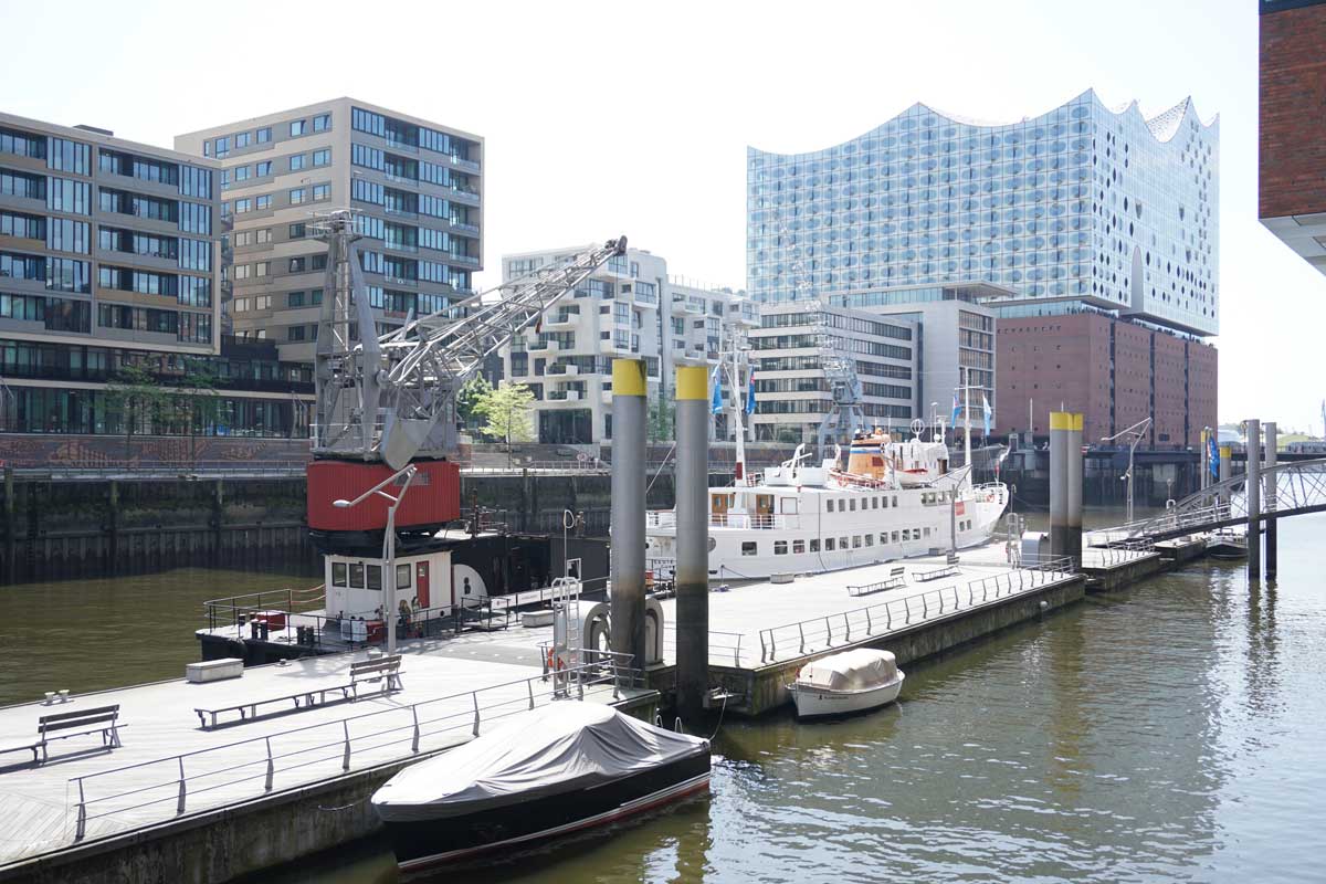 Floatel Hafenkran Hamburg