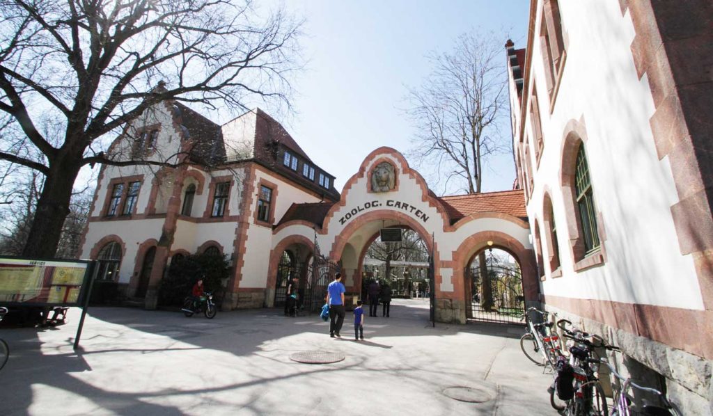 Zoo Leipzig, Historischer Eingangsbereich - Zoos Deutschland