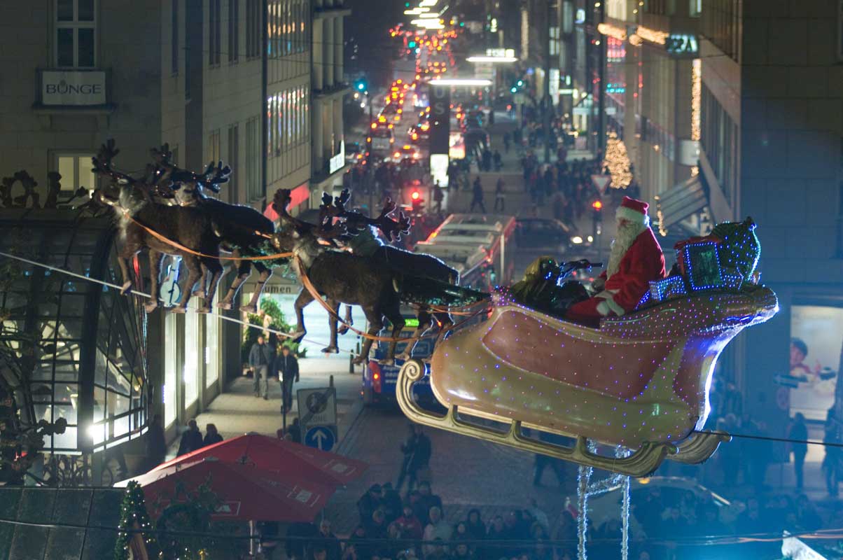 Flying Santa auf dem Historischen Weihnachtsmarkt Hamburg
