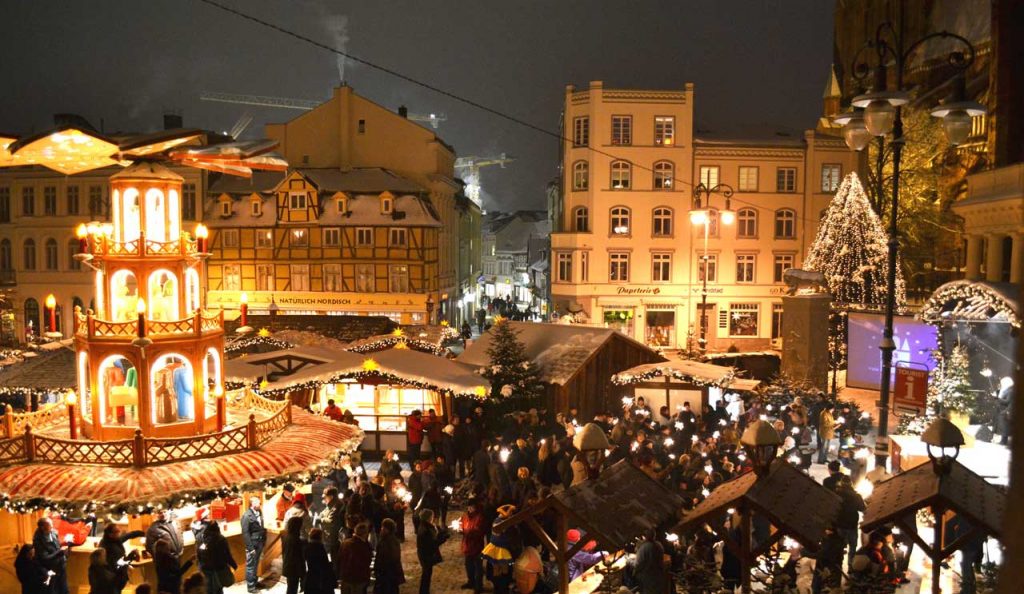 Der Schweriner Weihnachtsmarkt: Stern des Nordens