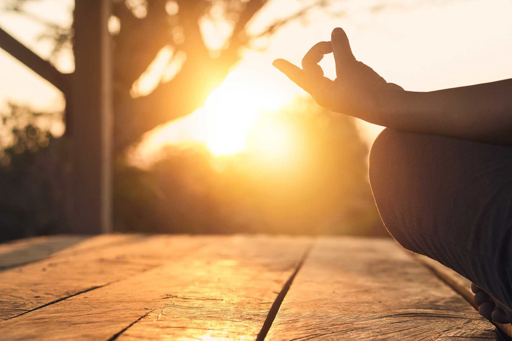 Meditation im Sonnenuntergang