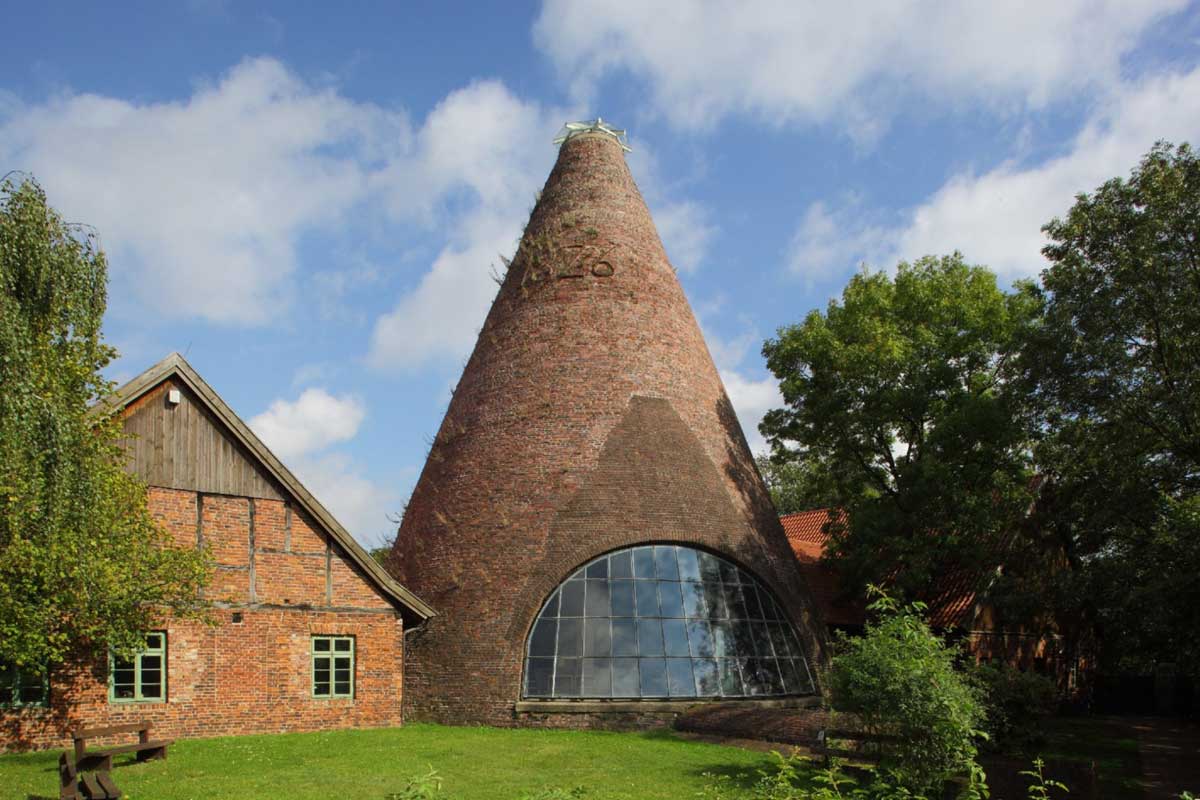 Der Glasmacherturm der Glashütte Gernheim - LWL-Industriemuseum