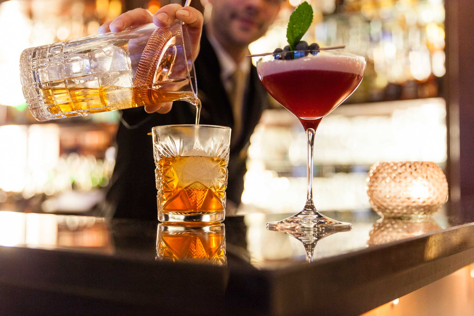 Cocktails im Hotel Vier Jahreszeiten in Starnberg