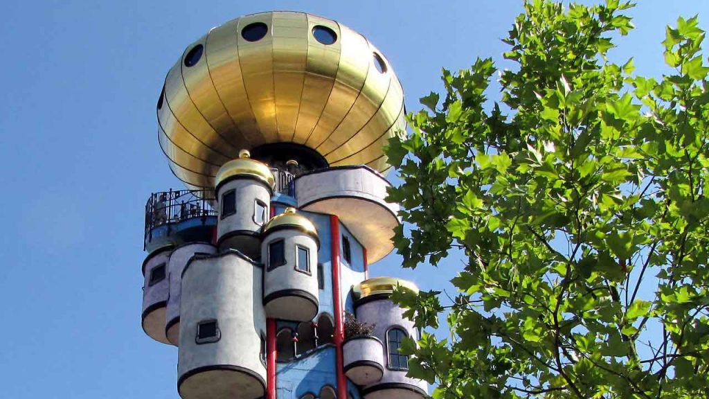 Eine Hundertwassertour -  mit Leichtigkeit von Zwiebelturm zu Zwiebelturm