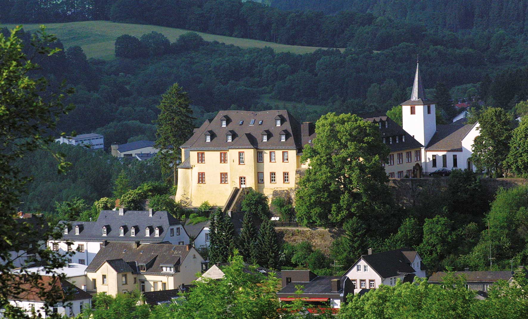 Romantik Schloss Hotel Kurfürstliches Amtshaus Dauner Burg