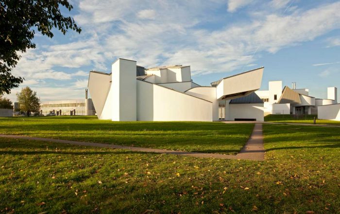 Vitra Design Museum, Frank Gehry, 1989