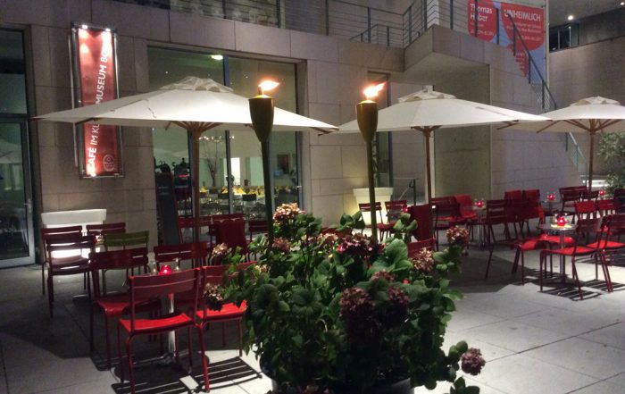Café im Kunstmuseum Bonn, Außenansicht