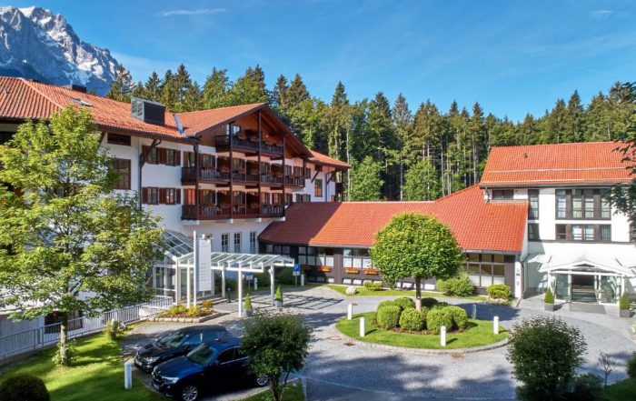 Außenansicht, Hotel am Badersee