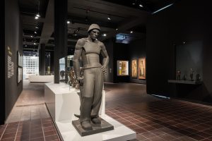 Blick in den Rundgang „Kunst“ der Dauerausstellung des Deutschen Bergbau-Museums Bochum