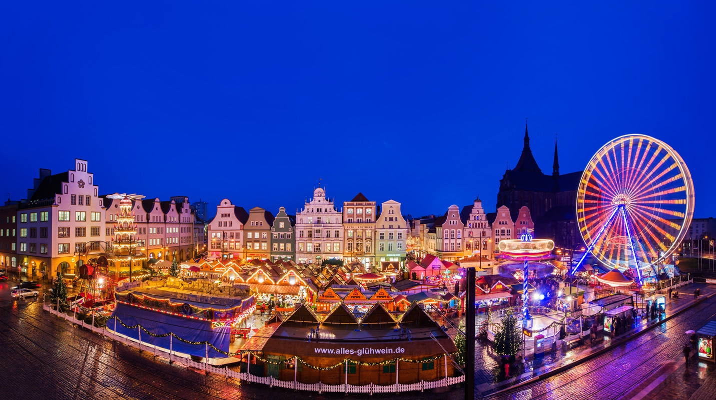 Rostocker Weihnachtsmarkt Panorama