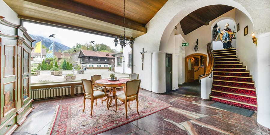 Altbayerisch - Original - Geschichtsträchtig | Hotel Schmied von Kochel