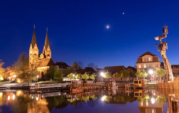 Neuruppin bei Nacht - Seen-Kultur-Radweg