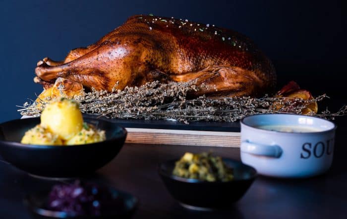 Martinsgans mit Beilagen - Gänsebraten