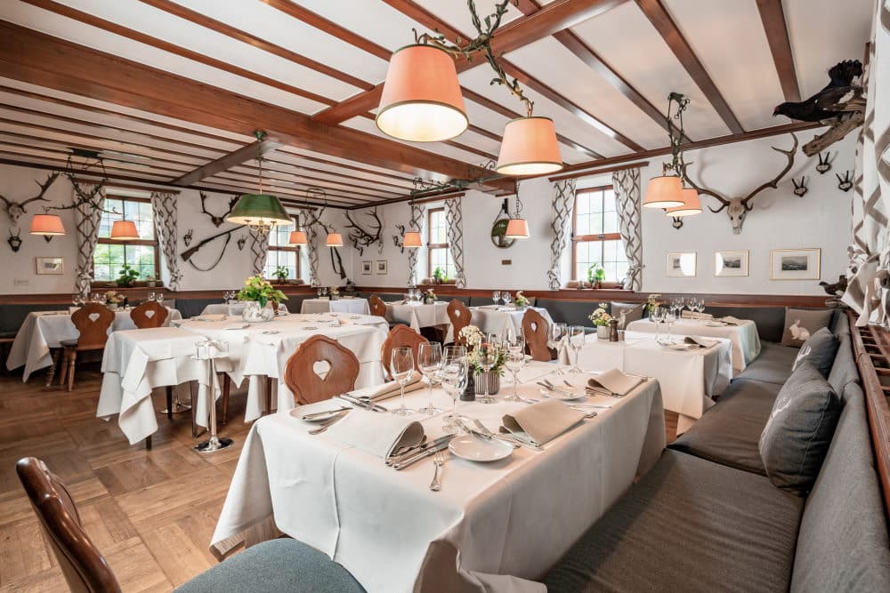 Restaurant im Wald und Schlosshotel Friedrichsruhe in Zweiflingen