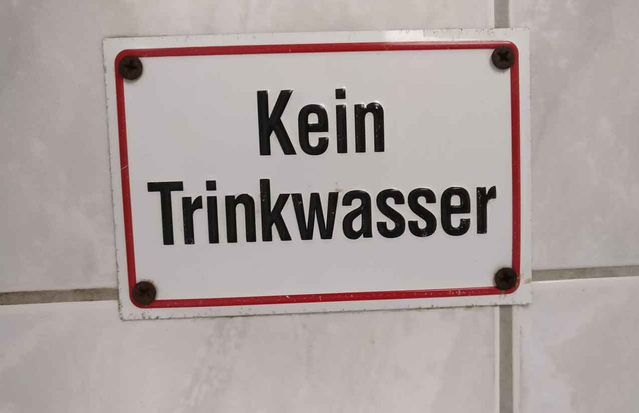 Kein Trinkwasser Schild