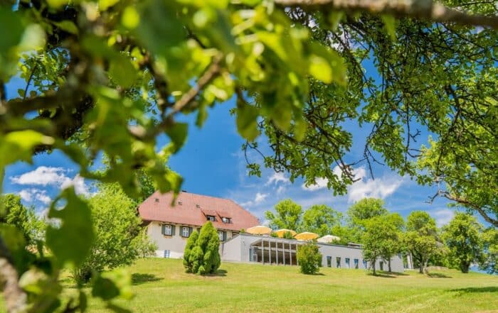 Außenansicht Hotel Hofgut Hohenkarpfen