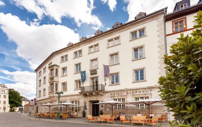 Außenansicht Hotel Elephant