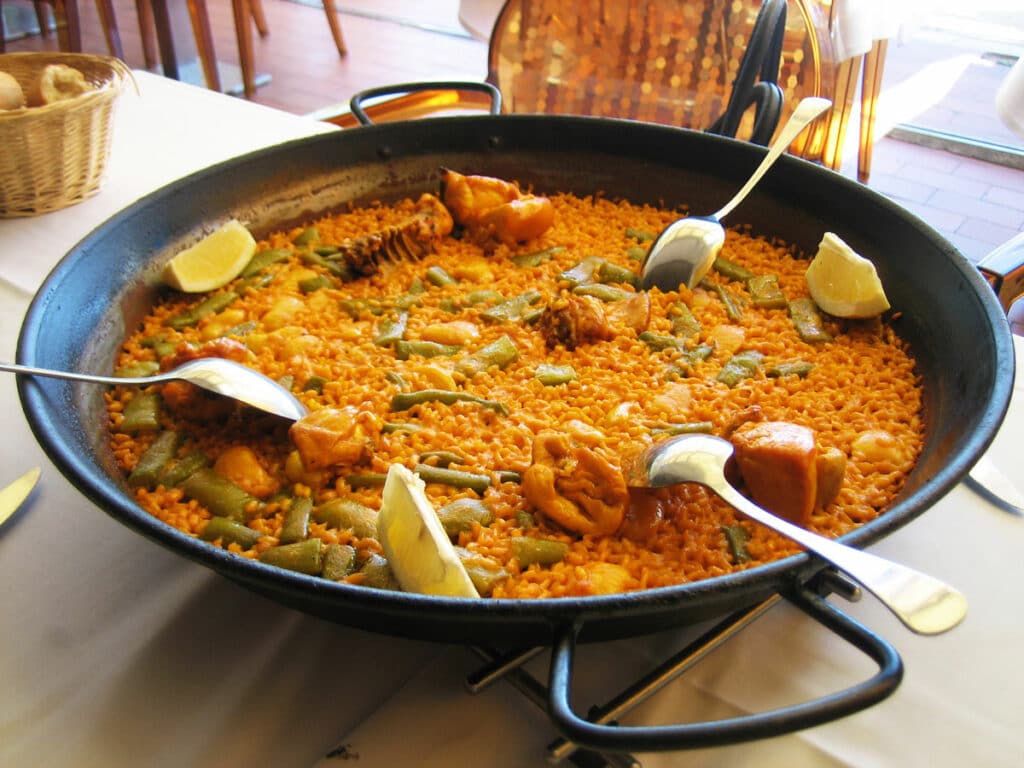 Paella-Artischocken