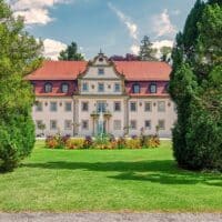 Außenansicht Wald & Schlosshotel Friedrichsruhe