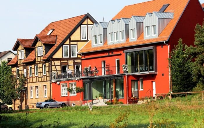 Außenansicht Behl's Genusshotel im Brennhaus