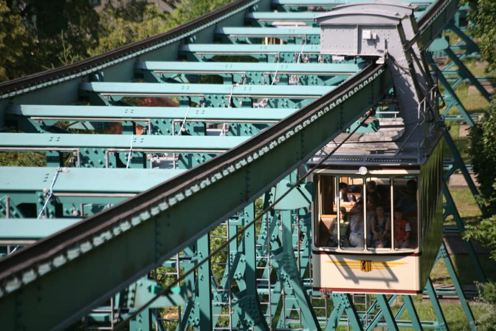 Schwebebahn