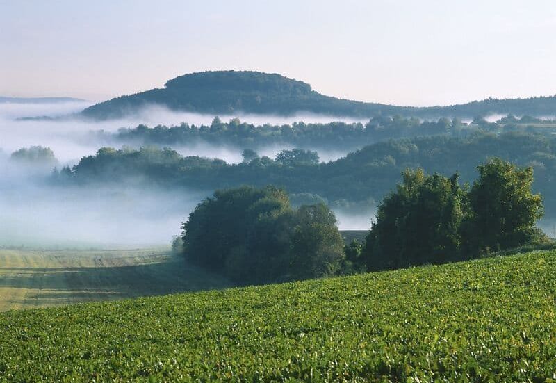 Pfinztal im Schwarzwald am Morgen mit Nebelschwaden