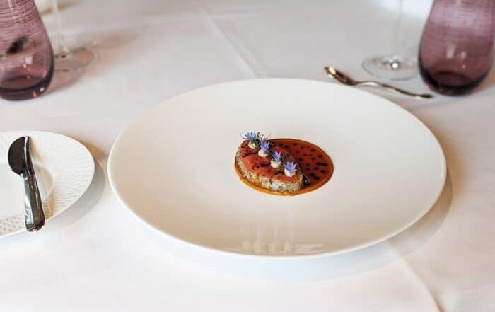 Benjamin Schöneich, Foodbild - Tatar von Wolfsbarsch und Jakobsmuschel