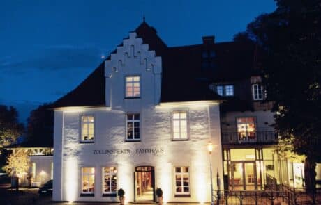 Zollenspieker Fährhaus Hamburg außen Nacht Zollenspieker Fährhaus Hamburg außen Nacht