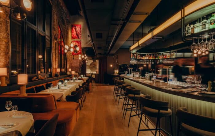 Blick in das Restaurant und Bar Veronika in Berlin