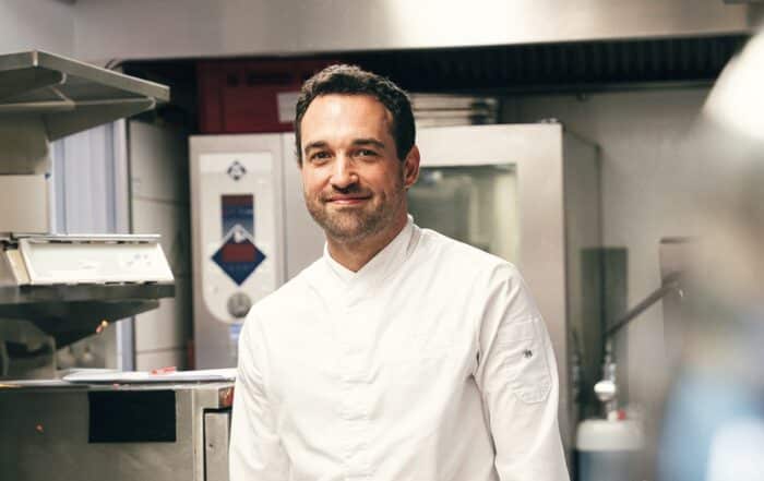 Nicolas Volk, Porträt