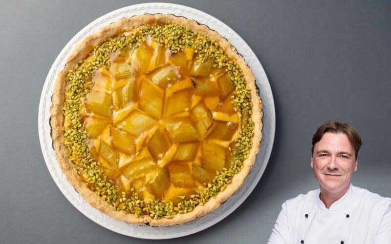 Rhabarber mit Haltung – Warum der Stängel mehr kann als Kompott und ... Rhabarber mit Haltung – Warum der Stängel mehr kann als Kompott und ...