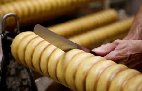 Kreutzkamm Baumkuchen glasiert, Herstellung