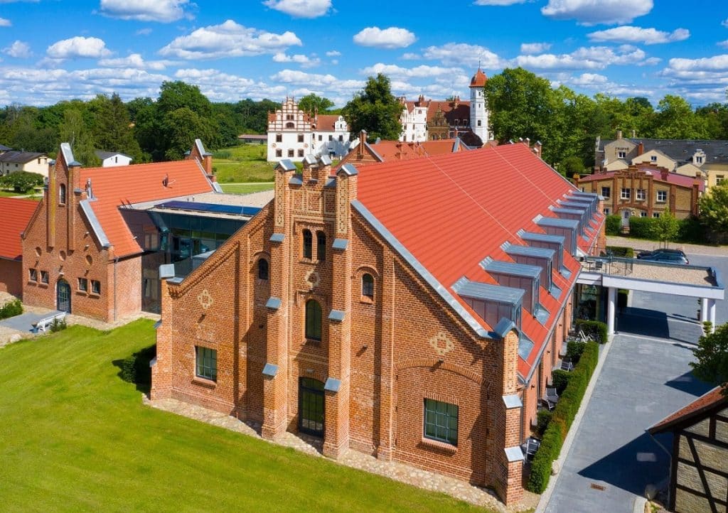 ABSATTELN UND AUSRUHEN | Farmer Hotel Basedow