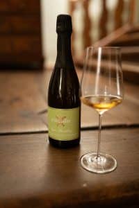 Weingut Prinz Salm, Flasche mit Glas