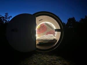 dasparkhotel Bottrop, beleuchtet nachts