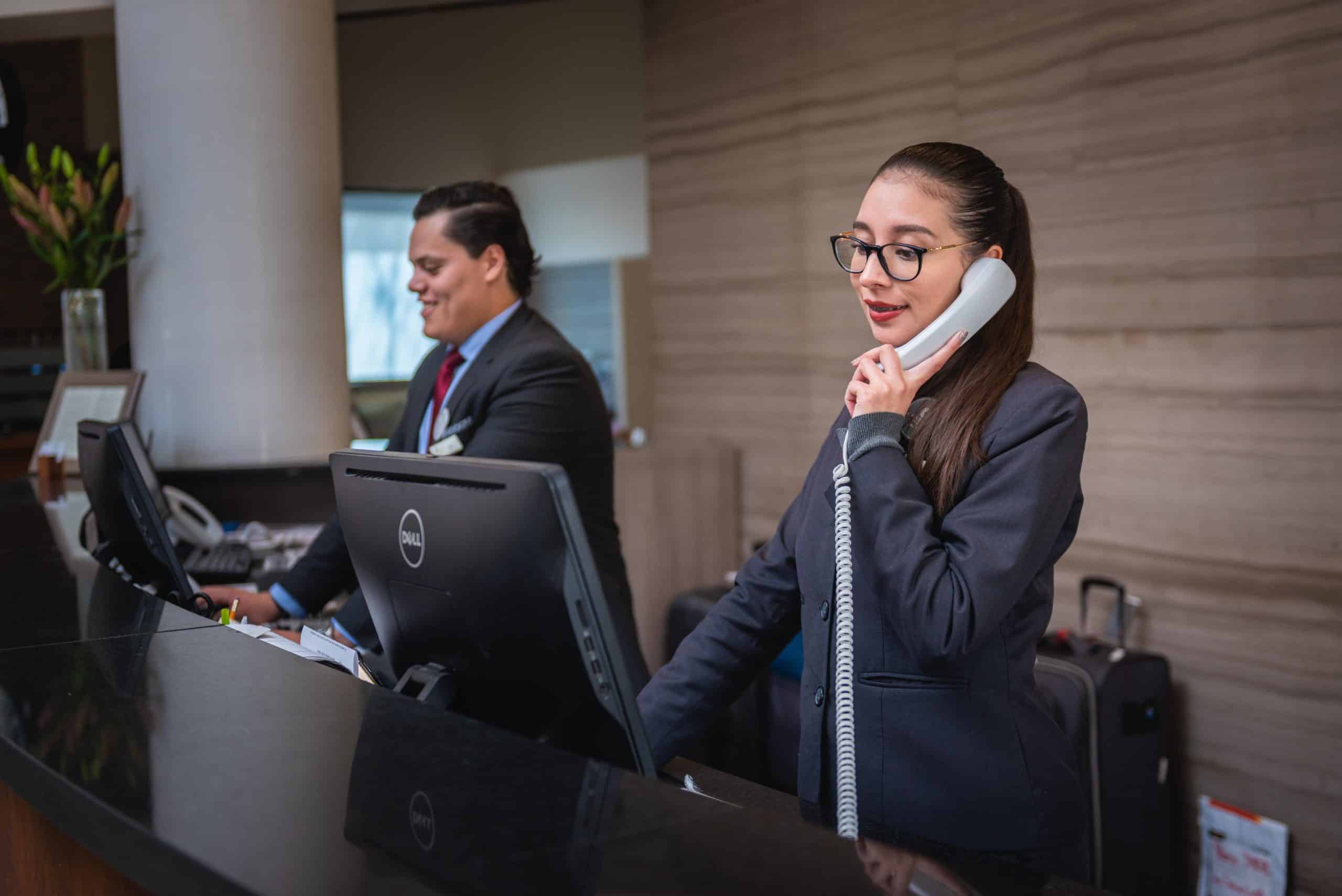 rodrigo_salomonhc-receptionists-5975962