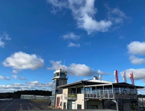 Tower Restaurant Cockpit: Gastronomie mit Airportflair