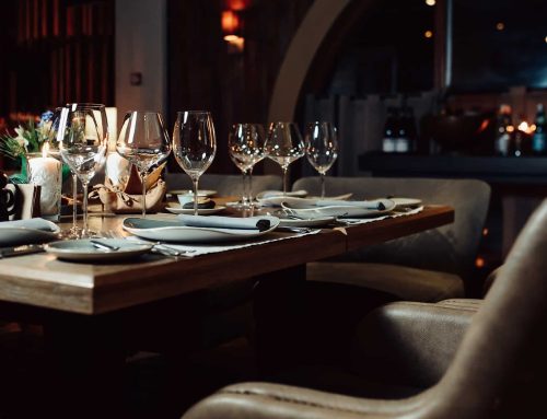 Wo Komfort beginnt: Aus diesen Gründen bleiben Gäste wirklich gerne im Restaurant sitzen